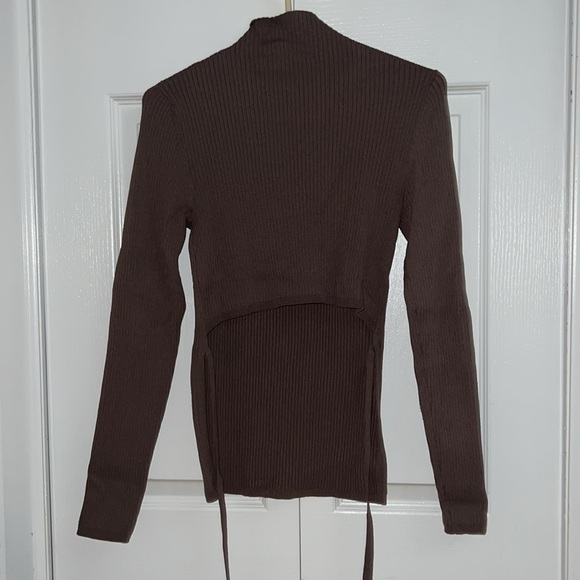 Aritzia Babaton Sculpt Knit Tie Back - Picture 5 of 5